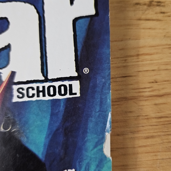 Vintage Guitar School Magazine January 1995 - Picture 4 of 7